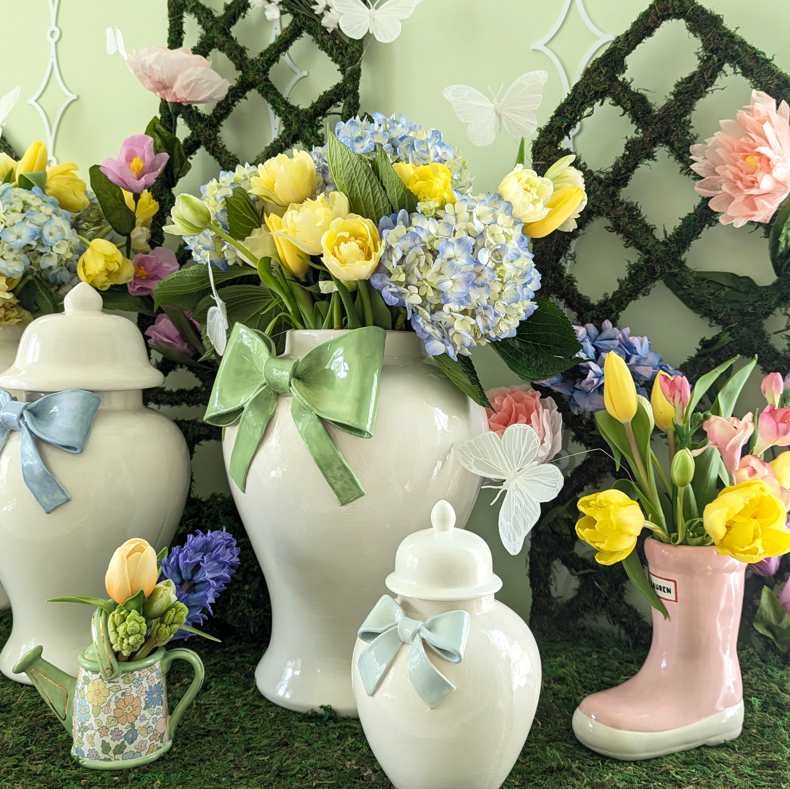 Ginger Jars with Sculpted Ceramic Bow in Chocolate