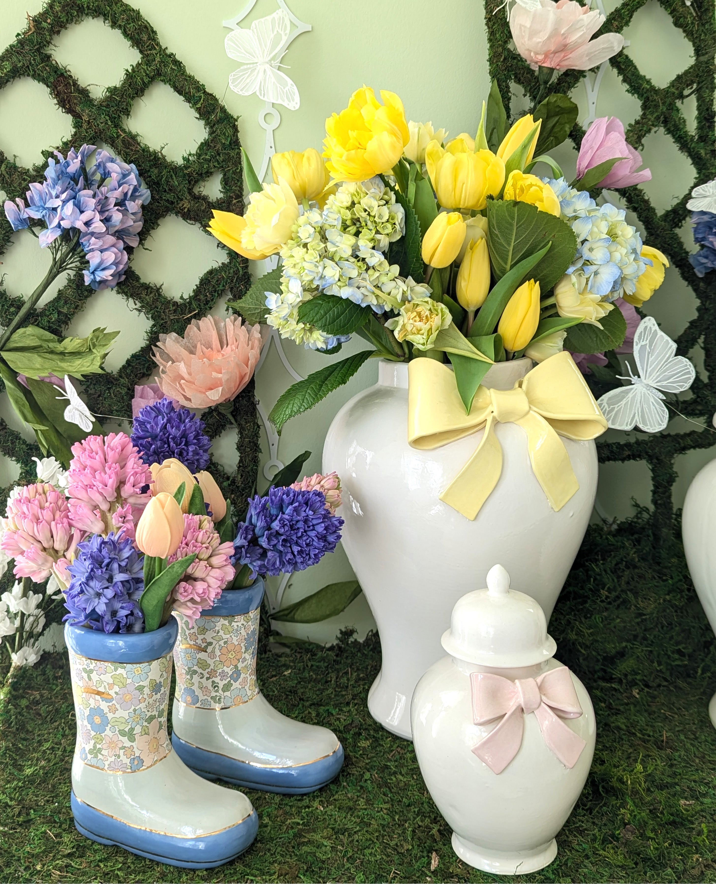 Ginger Jars with Sculpted Ceramic Bow in Cherry Blossom