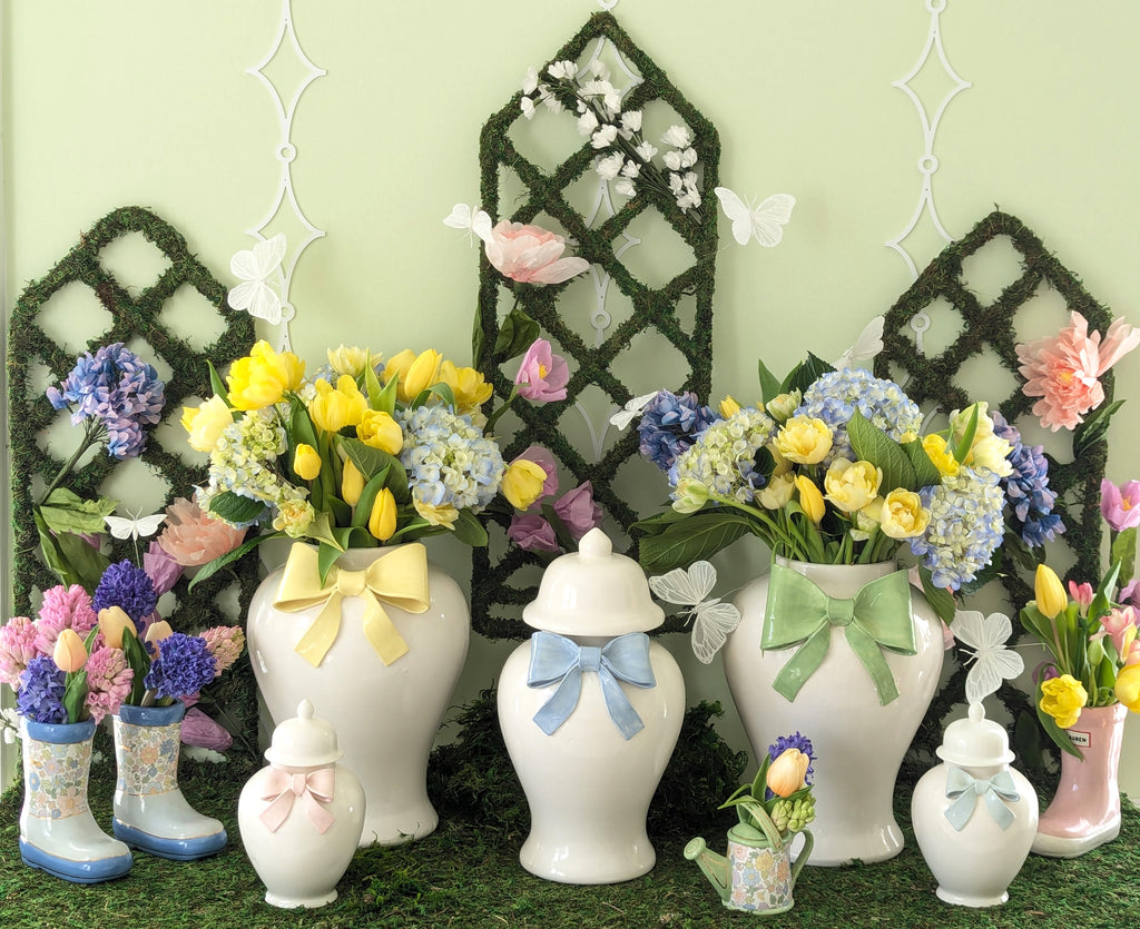 Ginger Jars with Sculpted Ceramic Bow in Cabbage Patch